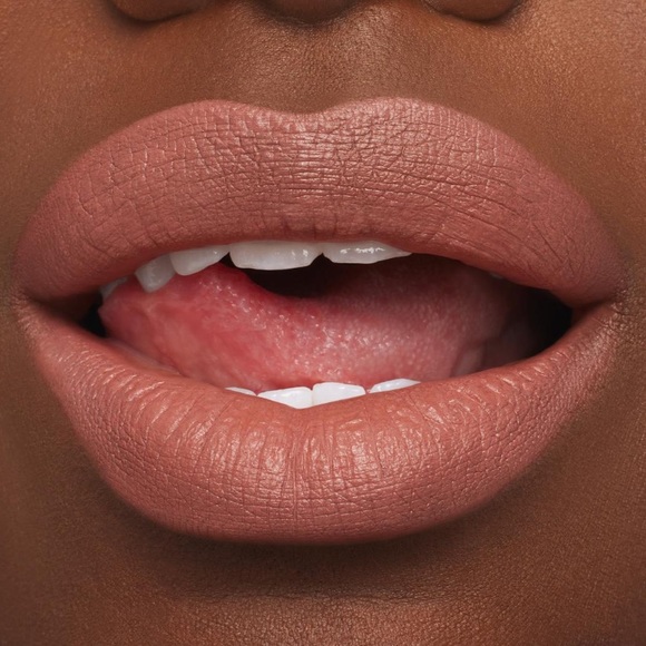 ⚡️M•A•C lipstick in “Velvet Teddy”👄🧸 - Picture 3 of 4